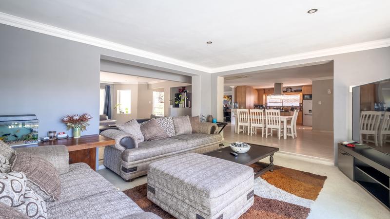 3 Bedroom Property for Sale in Kleinbosch Western Cape